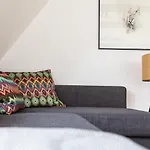 Mintgraz - 1 Bedroom Penthouse Apartman *
